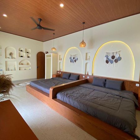 Azalea Room By The Anp Villas Cikundul Exterior foto